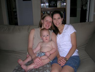 em laura tommy couch