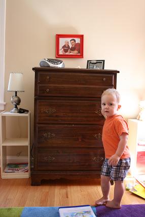dresser-002.jpg