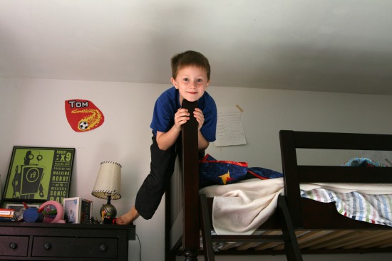 tommy above the fray